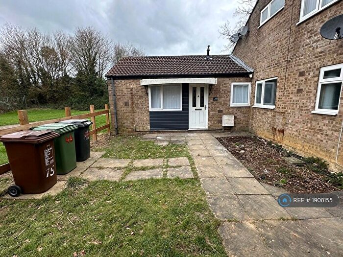 2 Bedroom Bungalow To Rent In Bamburg Close, Corby, NN18