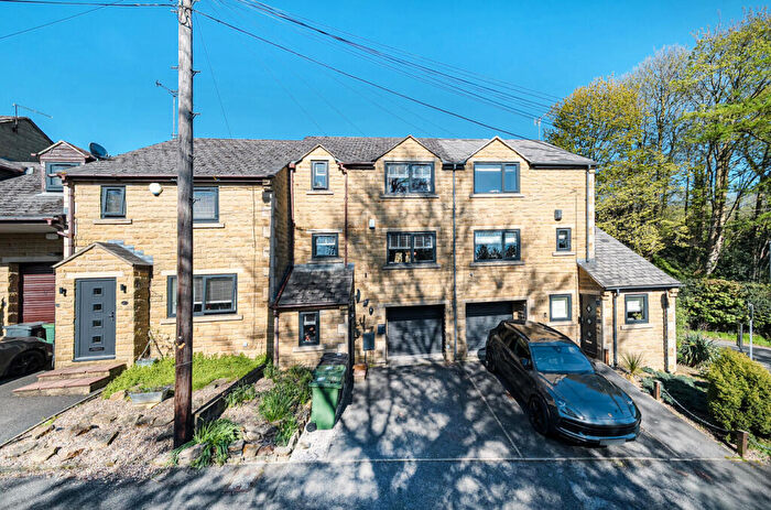 4 Bedroom Terraced House For Sale In Ridings Fields, Brockholes, Holmfirth, West Yorkshire, HD9