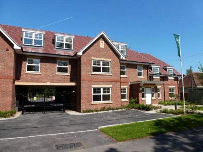 1 Bedroom Flat To Rent In Quadrella Gardens, Fernbank Road, Ascot, Berkshire, SL5