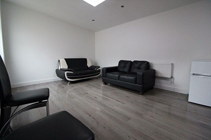 1 Bedroom Flat To Rent In Norwood Road, SE27
