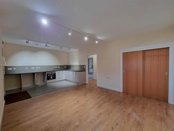 1 Bedroom Flat To Rent In High Street, Coleford, GL16