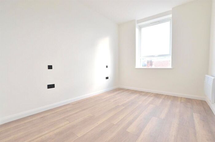 1 Bedroom Apartment To Rent In London Road, Redhill, Surrey, RH1