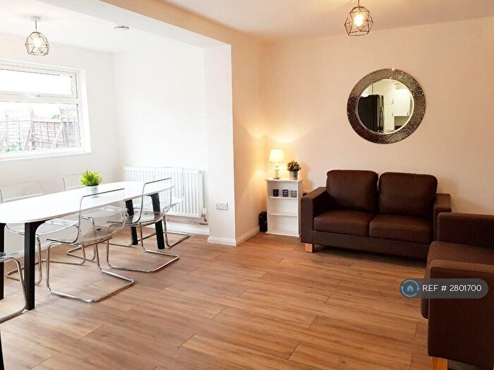 5 Bedroom End Of Terrace House To Rent In Tilling Road, Bristol, BS10