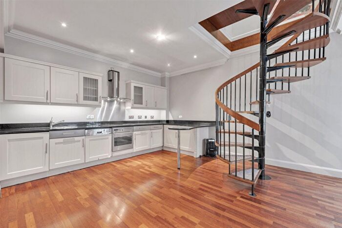 1 Bedroom Mews To Rent In Atherstone Mews, London, SW7