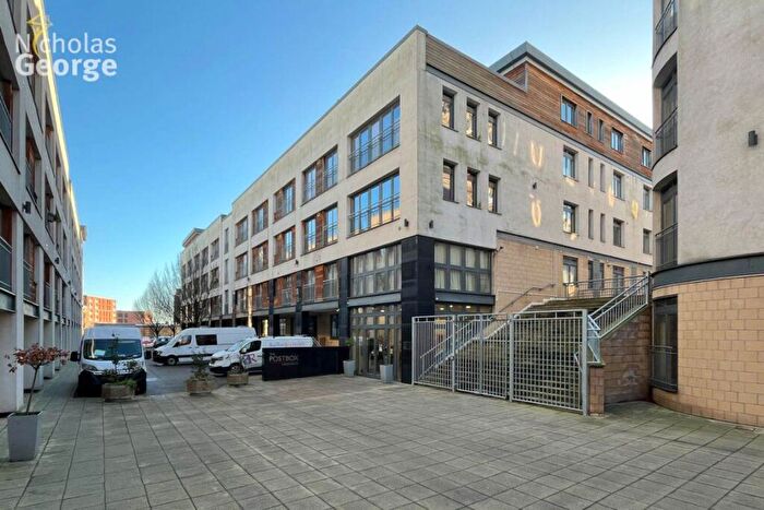 2 Bedroom Flat To Rent In The Post Box, Commercial Street, B1