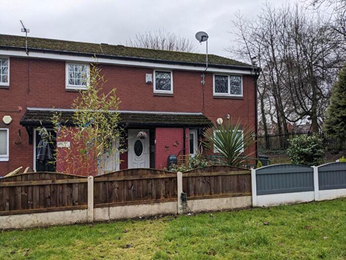 2 Bedroom Apartment To Rent In Harvest Close, Salford, M6