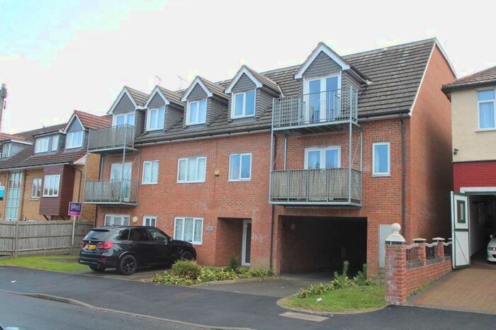 1 Bedroom Flat To Rent In Chairborough Road, Cressex Business Park, High Wycombe, HP12