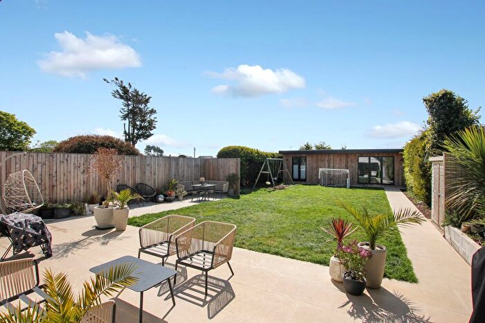 4 Bedroom Detached House For Sale In Baldwin Road, Greatstone, TN28