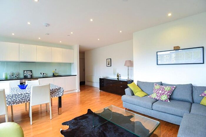 2 Bedroom Flat To Rent In Kersfield House, Putney, SW15