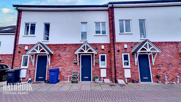 3 Bedroom Terraced House For Sale In Staveley Road, Poolsbrook, S43