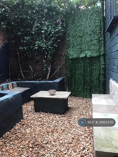 6 Bedroom Terraced House To Rent In Ladybarn Road, Manchester, M14