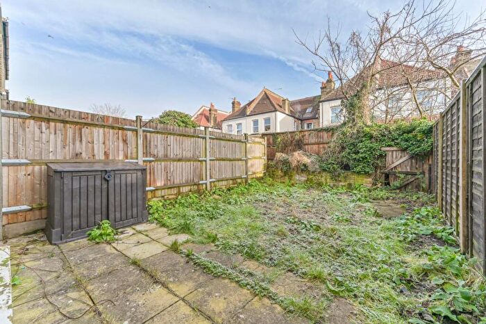 2 Bedroom Flat For Sale In Colworth Road, Croydon, CR0