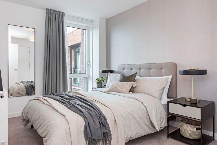 2 Bedroom Apartment To Rent In New Maker Yards, Middlewood St, M5