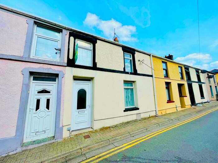 2 Bedroom Terraced House To Rent In Wind Street, Aberdare, CF44