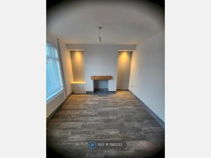 3 Bedroom Terraced House To Rent In Lewis Street, Crumlin, Newport, NP11