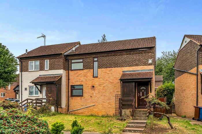 2 Bedroom Semi-Detached House To Rent In Banbury, Oxfordshire, OX16