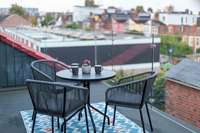 4 Bedroom Apartment To Rent In Haringey, London, N15