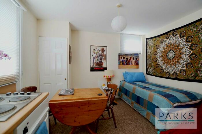 Studio To Rent In Westbourne Villas, Hove, BN3