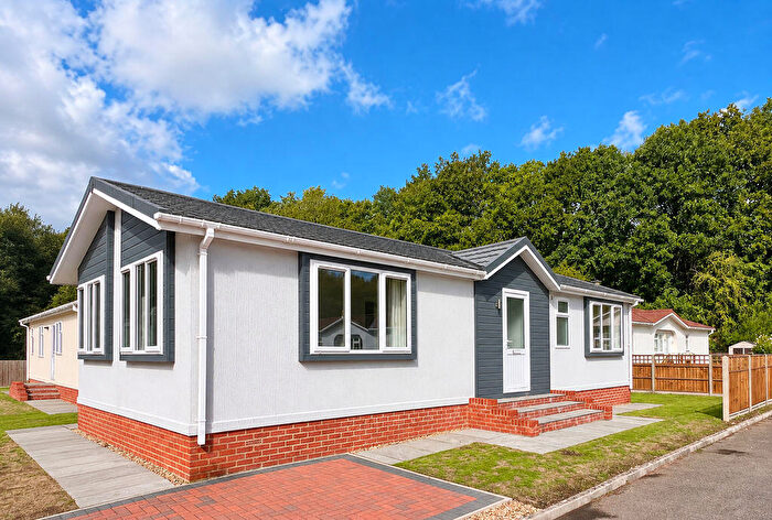 2 Bedroom Park Home For Sale In Exciting New Development Of Four Residential Park Homes, RG24