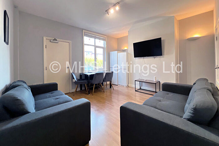 4 Bedroom Terraced House To Rent In Ash Road, Leeds, LS6