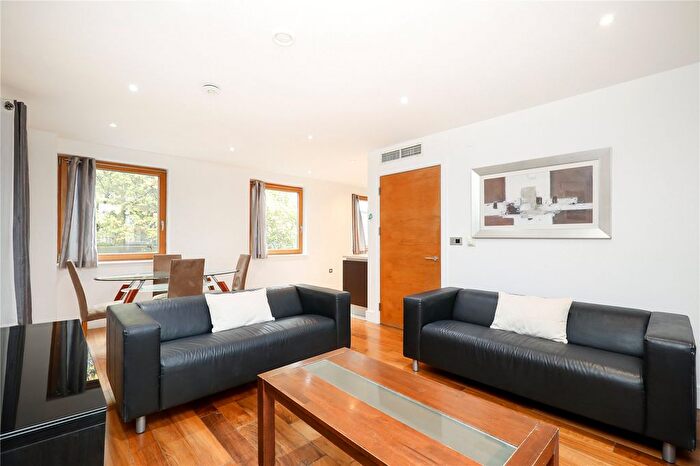 2 Bedroom Flat To Rent In Upper Richmond Road, Putney, London, SW15