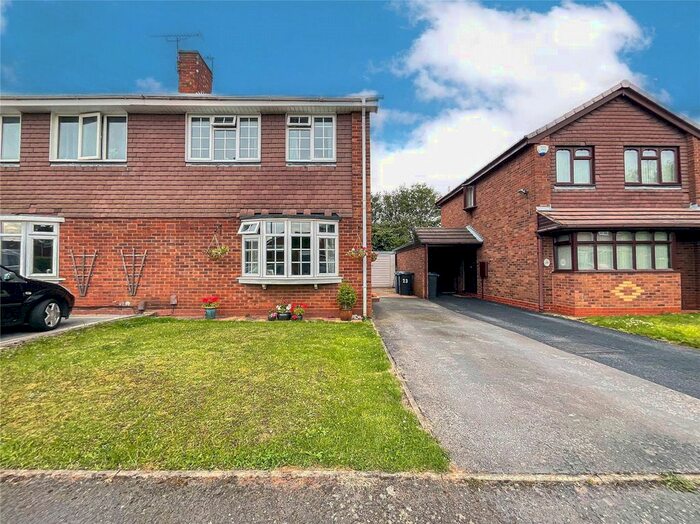 3 Bedroom Semi-Detached House To Rent In Cheviot, Wilnecote, Tamworth, Staffordshire, B77