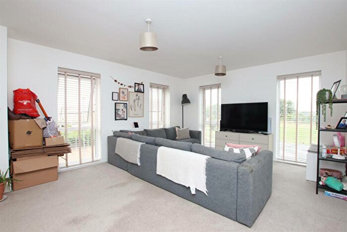 2 Bedroom Flat To Rent In Mulberry Park, Combe Down, Bath, BA2