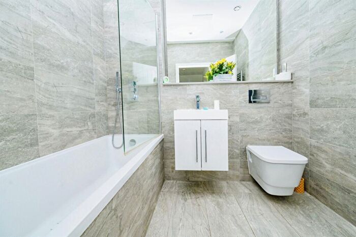 1 Bedroom Apartment For Sale In Grosvenor Road, St. Albans, AL1
