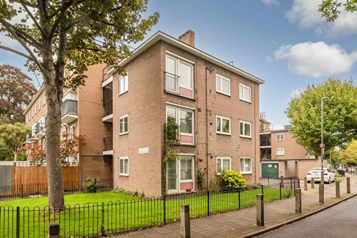 1 Bedroom Flat For Sale In Windlesham Grove, Southfields, London, SW19