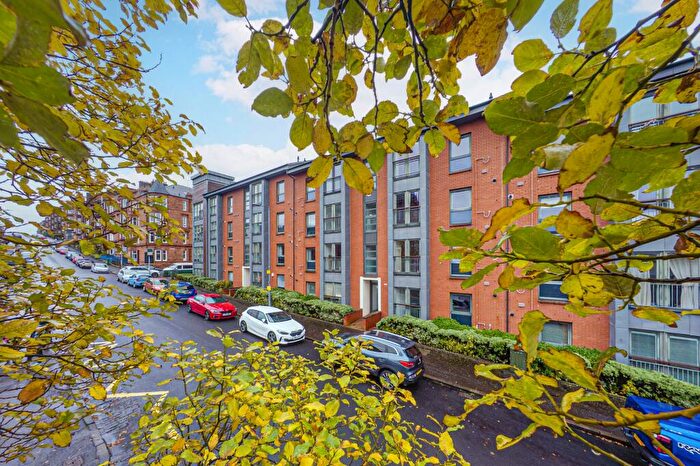 2 Bedroom Apartment For Sale In Thornwood Avenue, Thornwood, Glasgow, G11