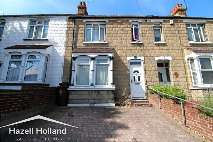 3 Bedroom Terraced House To Rent In Sturdee Avenue, Gillingham, ME7