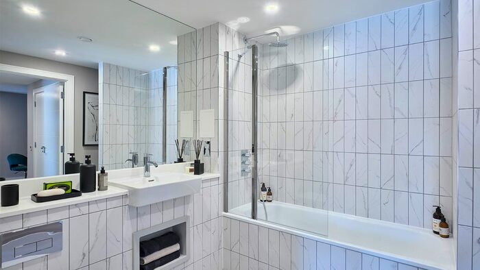 1 Bedroom Flat For Sale In Macks Road, London, SE16