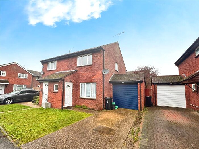 2 Bedroom Semi Detached House To Rent In Easington Drive, Lower Earley, Reading, Berkshire, RG6