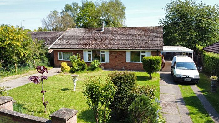 3 Bedroom Detached Bungalow For Sale In West Road, Thorney, NG23