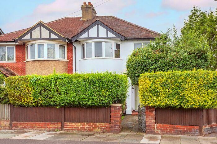 3 Bedroom Semi-Detached House To Rent In Westbury Road, New Malden, KT3