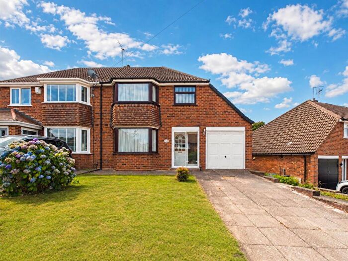 3 Bedroom Semi Detached House For Sale In Mayfield Road, Hasbury, Halesowen, B63
