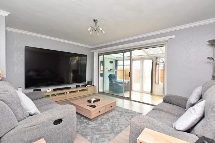 2 Bedroom Semi-Detached Bungalow For Sale In Beverley Gardens, Dymchurch, TN29