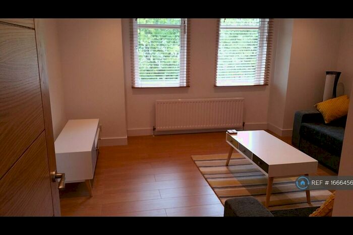 2 Bedroom Flat To Rent In Whitehall Place, Aberdeen, AB25