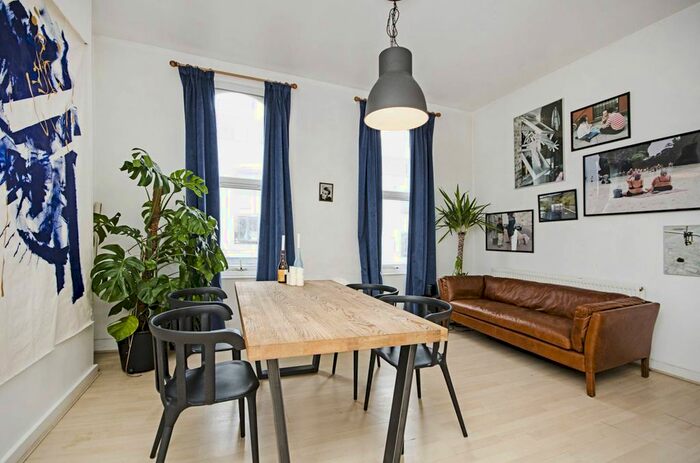 2 Bedroom Maisonette To Rent In Graham Road, Hackney, London, E8