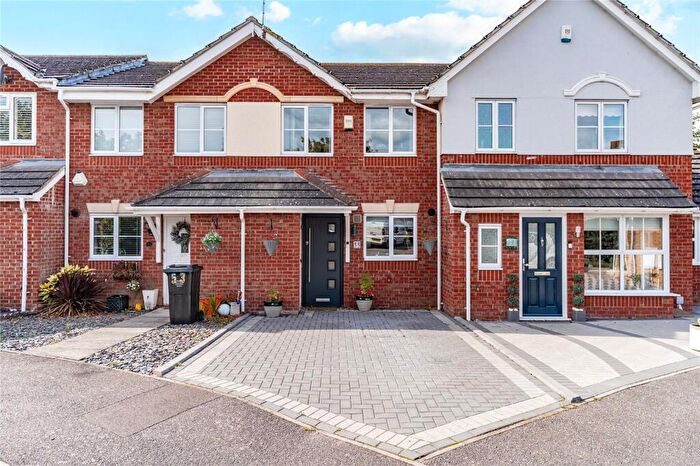 2 Bedroom Terraced House For Sale In Kingsley Meadows, Wickford, Essex, SS12