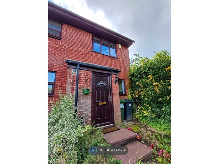 2 Bedroom End Of Terrace House To Rent In Sandpiper Way, Orpington, BR5