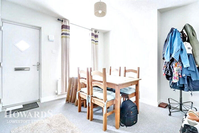 3 Bedroom Terraced House To Rent In Oulton Street, Lowestoft, NR32