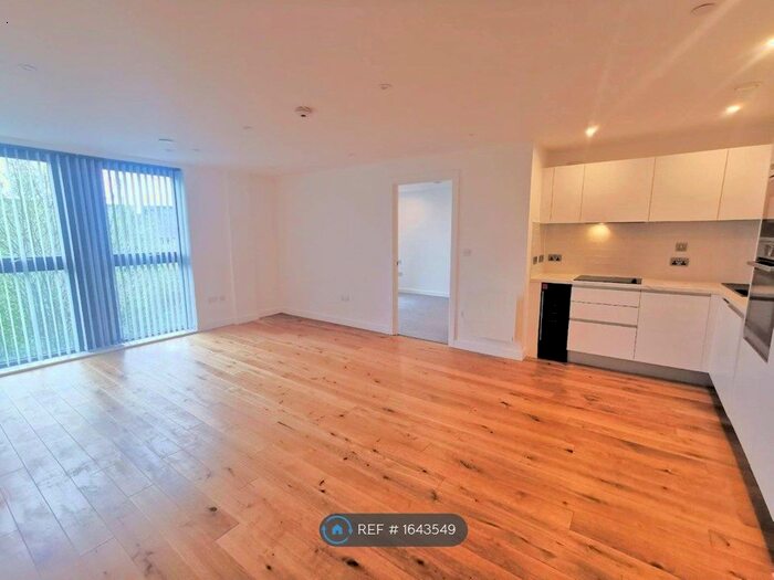 2 Bedroom Flat To Rent In Communication Row, Birmingham, B15