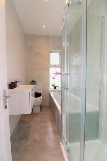 4 Bedroom Property To Rent In Milton Road, Southampton, SO15