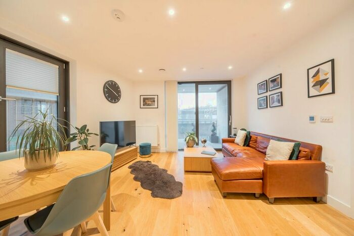 1 Bedroom Flat To Rent In Station Road, London, SE13