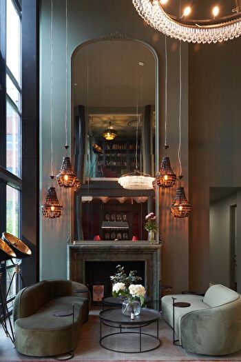 Studio To Rent In Dandi-on-The-Hill, Harrow, Middlesex, HA1