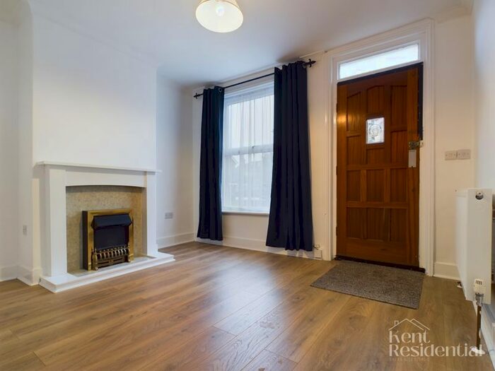 2 Bedroom Terraced House To Rent In Grecian Street, Maidstone, Kent, ME14