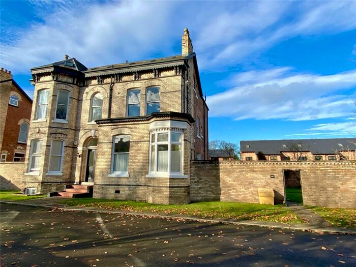 2 Bedroom Flat To Rent In Palatine Road, Didsbury, Manchester, M20