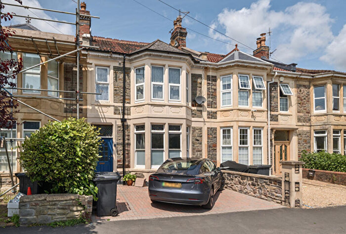 2 Bedroom Apartment For Sale In Surrey Road, Bristol, Somerset, BS7