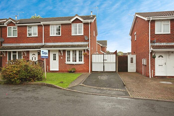 3 Bedroom Semi-Detached House For Sale In Willow Tree Close, Barwell, LE9